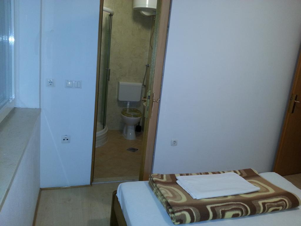 Apartmani Ante Crikvenica Exteriör bild